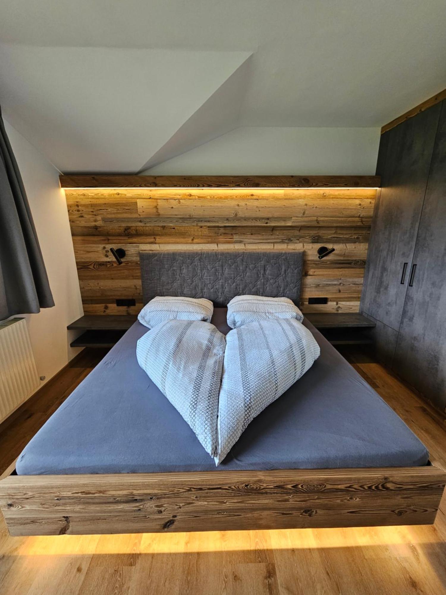 Roasthof Apartments Neustift im Stubaital Bagian luar foto